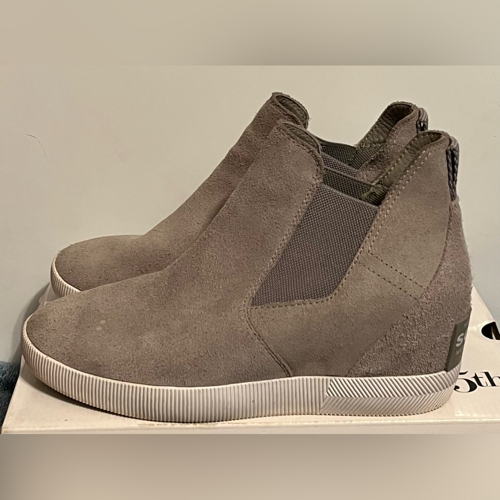 Sorel Ankle Boots in Gray Suede